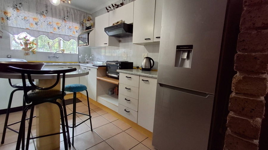 2 Bedroom Property for Sale in Roodekrans Gauteng