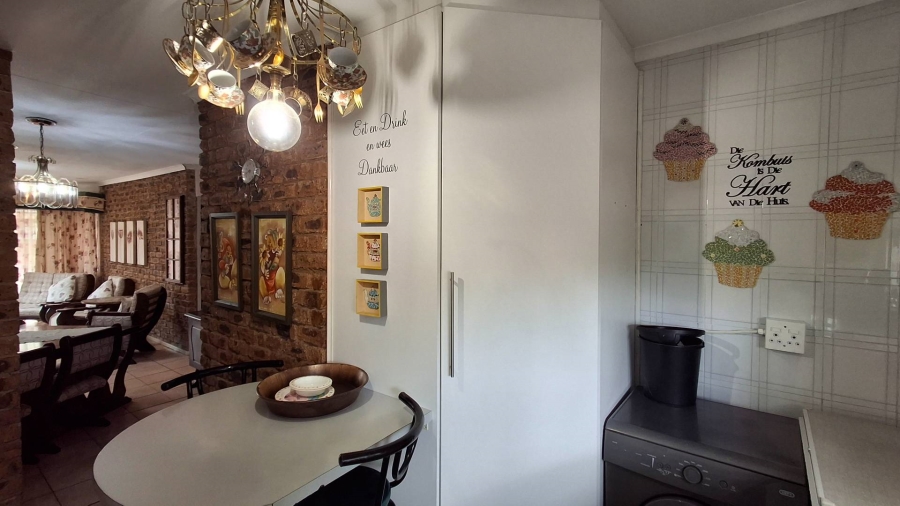 2 Bedroom Property for Sale in Roodekrans Gauteng