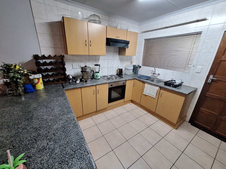 To Let 3 Bedroom Property for Rent in Groblerpark Gauteng