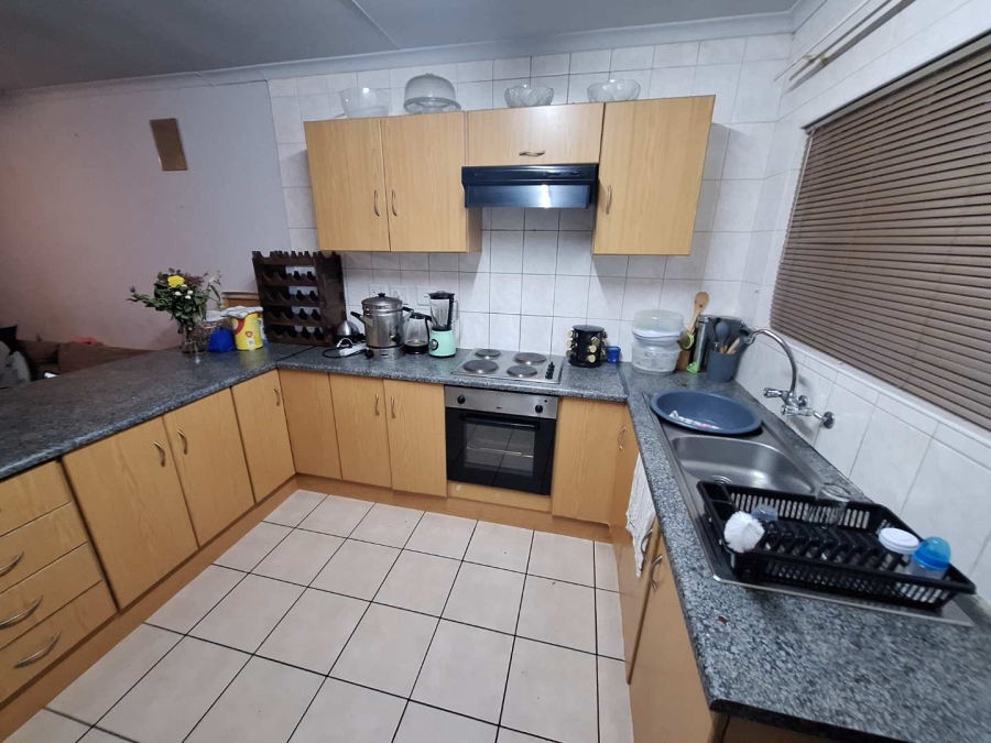 To Let 3 Bedroom Property for Rent in Groblerpark Gauteng