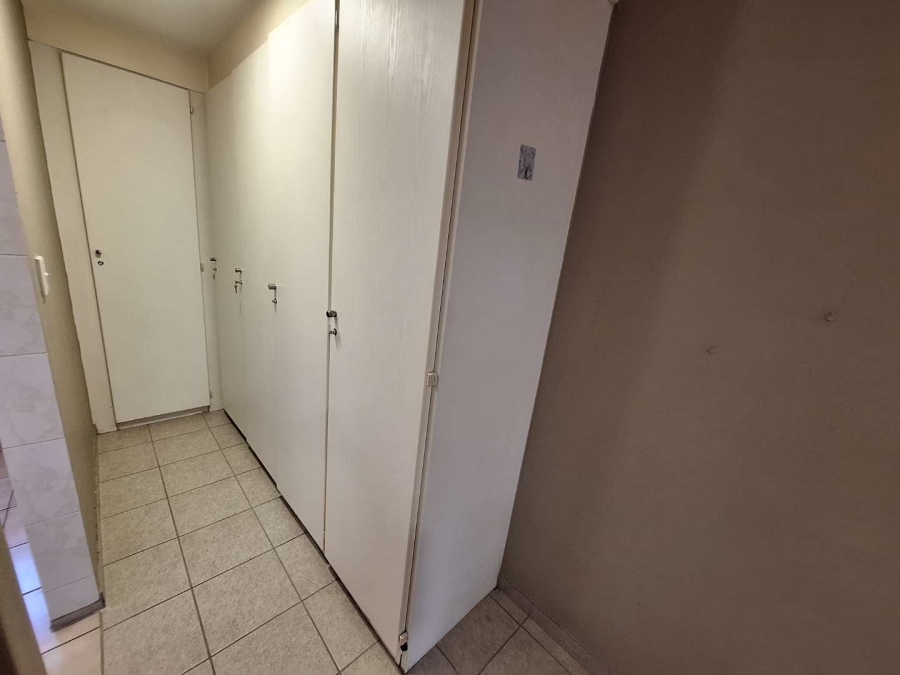 To Let 2 Bedroom Property for Rent in Weltevreden Park Gauteng