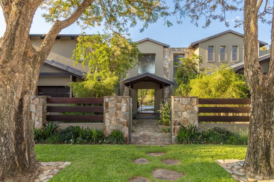 4 Bedroom Property for Sale in Waterfall Country Estate Gauteng