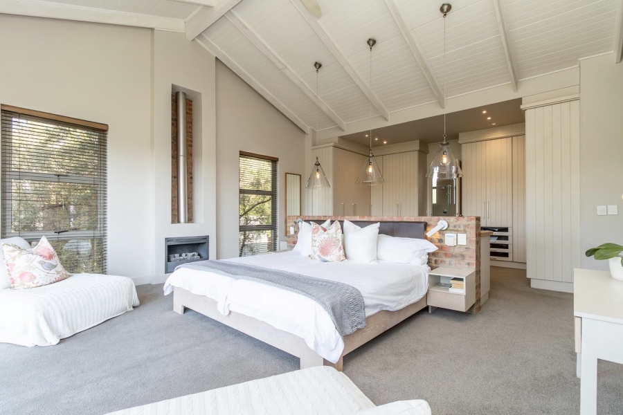 4 Bedroom Property for Sale in Waterfall Country Estate Gauteng