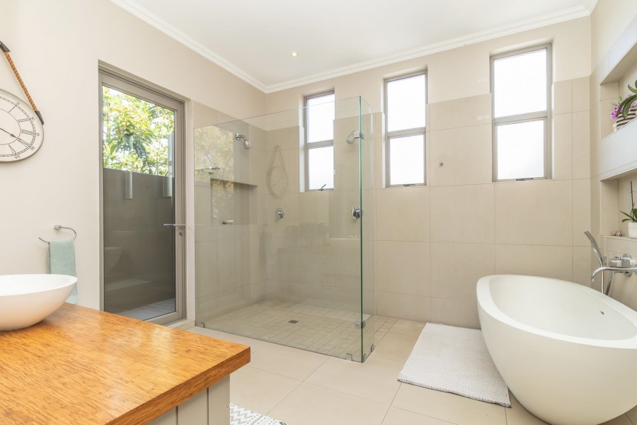 4 Bedroom Property for Sale in Waterfall Country Estate Gauteng