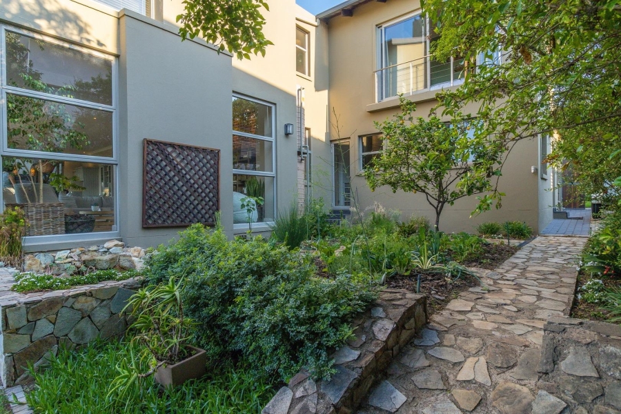 4 Bedroom Property for Sale in Waterfall Country Estate Gauteng