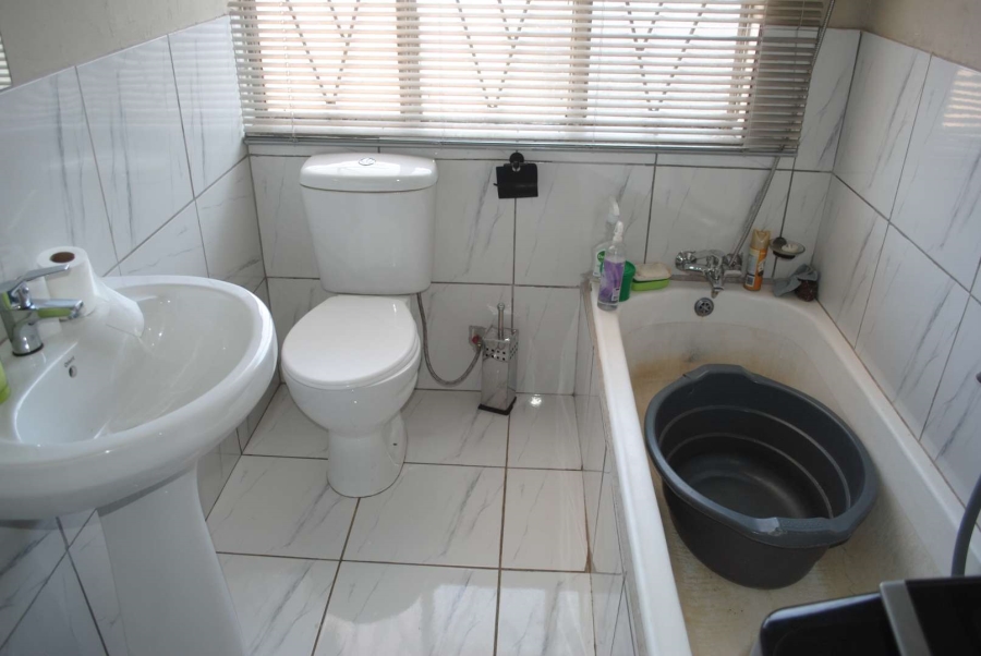 1 Bedroom Property for Sale in Riversdale Gauteng