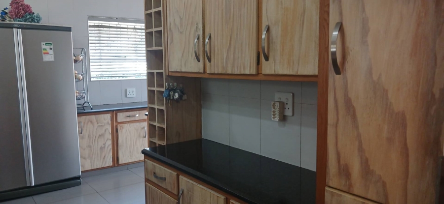 4 Bedroom Property for Sale in Brackenhurst Gauteng