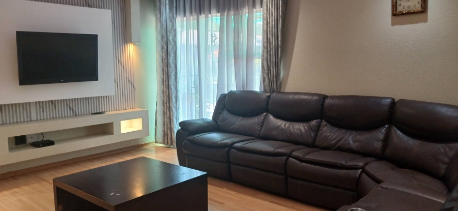 4 Bedroom Property for Sale in Brackenhurst Gauteng