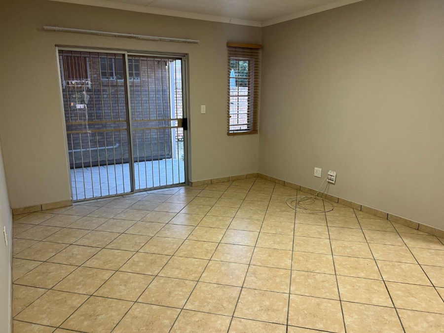 To Let 2 Bedroom Property for Rent in Amberfield Ridge Gauteng