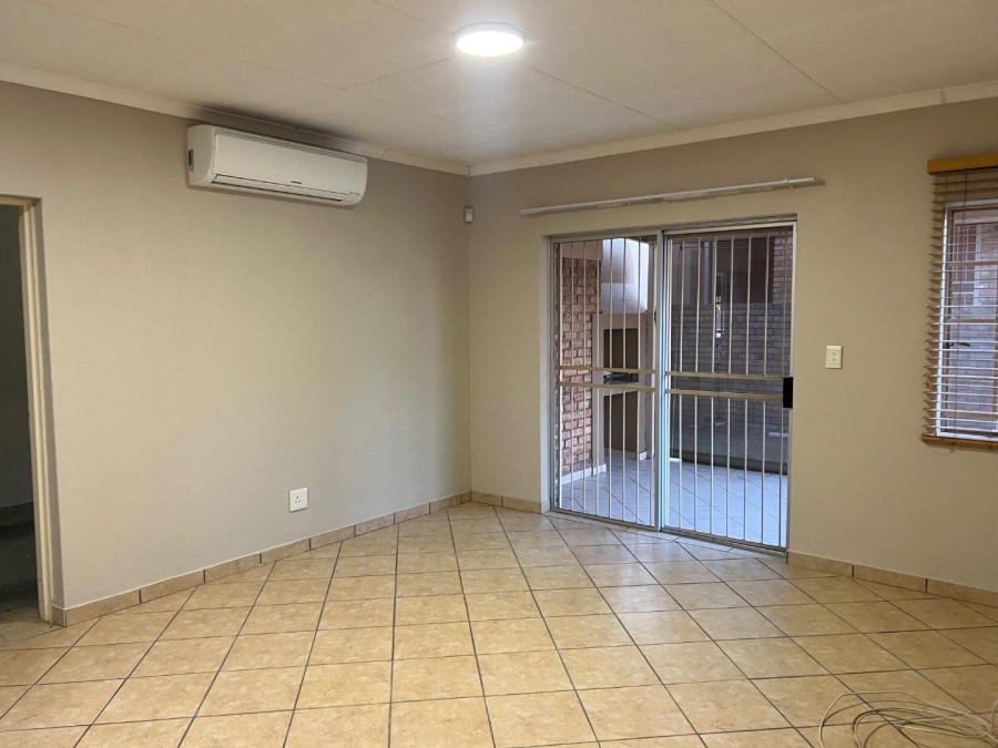 To Let 2 Bedroom Property for Rent in Amberfield Ridge Gauteng
