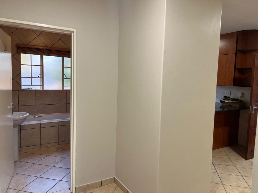 To Let 2 Bedroom Property for Rent in Amberfield Ridge Gauteng
