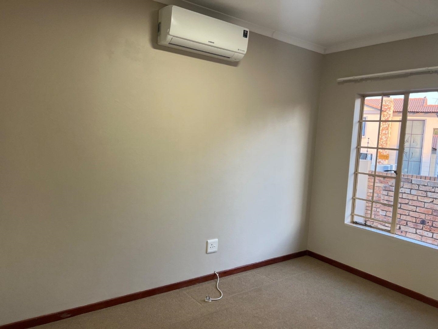 To Let 2 Bedroom Property for Rent in Amberfield Ridge Gauteng