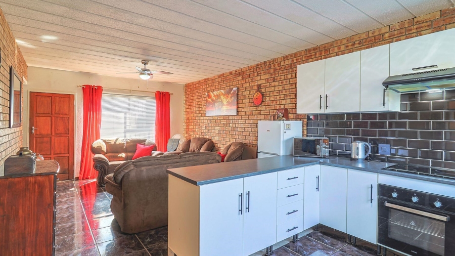 2 Bedroom Property for Sale in Rant En Dal Gauteng