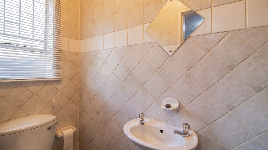 2 Bedroom Property for Sale in Rant En Dal Gauteng