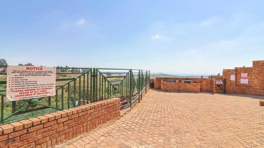 2 Bedroom Property for Sale in Rant En Dal Gauteng