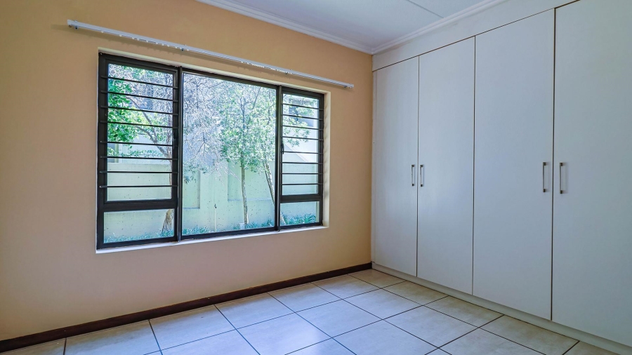 To Let 2 Bedroom Property for Rent in Fourways Gauteng