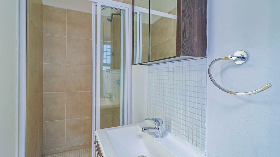 To Let 2 Bedroom Property for Rent in Fourways Gauteng