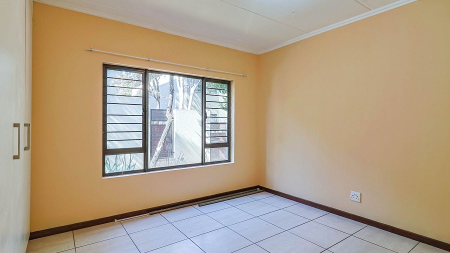 To Let 2 Bedroom Property for Rent in Fourways Gauteng
