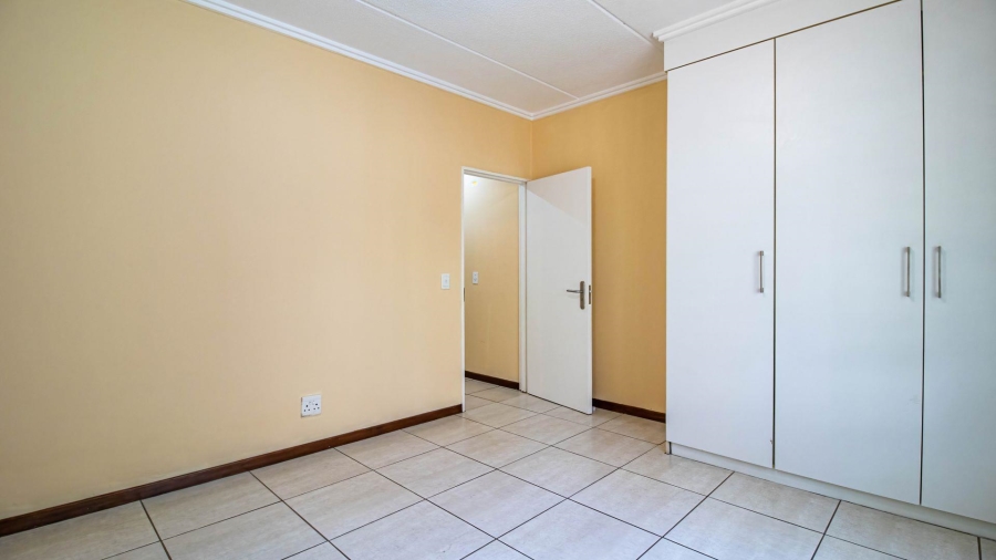 To Let 2 Bedroom Property for Rent in Fourways Gauteng