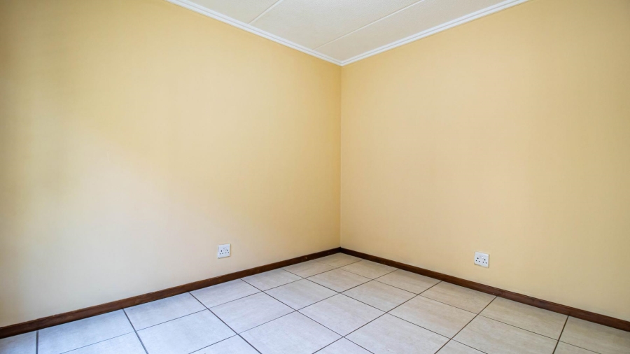 To Let 2 Bedroom Property for Rent in Fourways Gauteng