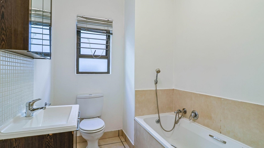 To Let 2 Bedroom Property for Rent in Fourways Gauteng