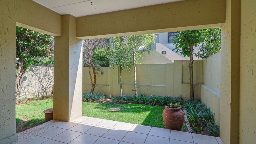 To Let 2 Bedroom Property for Rent in Fourways Gauteng
