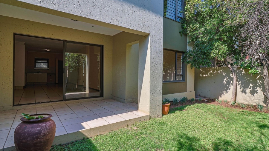 To Let 2 Bedroom Property for Rent in Fourways Gauteng