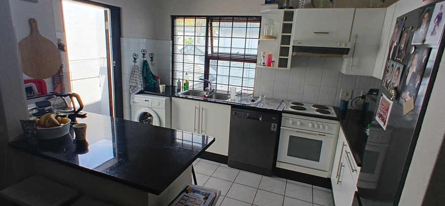 3 Bedroom Property for Sale in Lakefield Gauteng