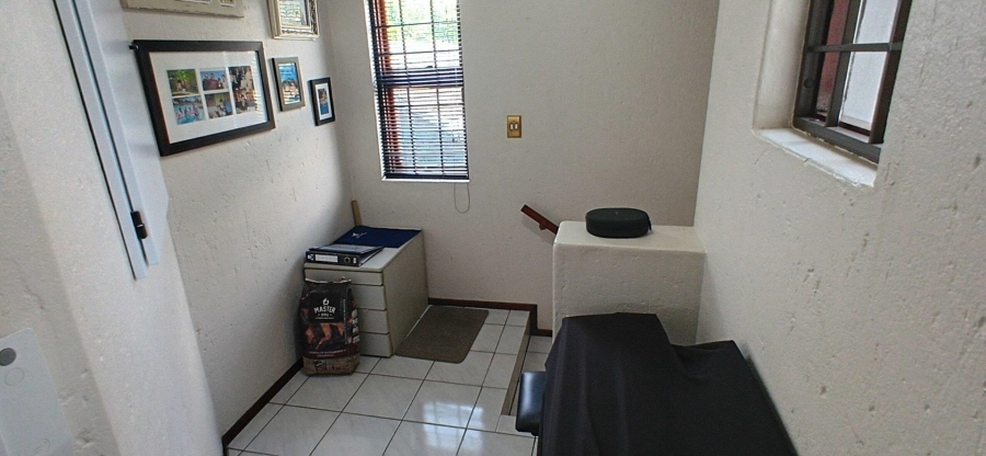 3 Bedroom Property for Sale in Lakefield Gauteng