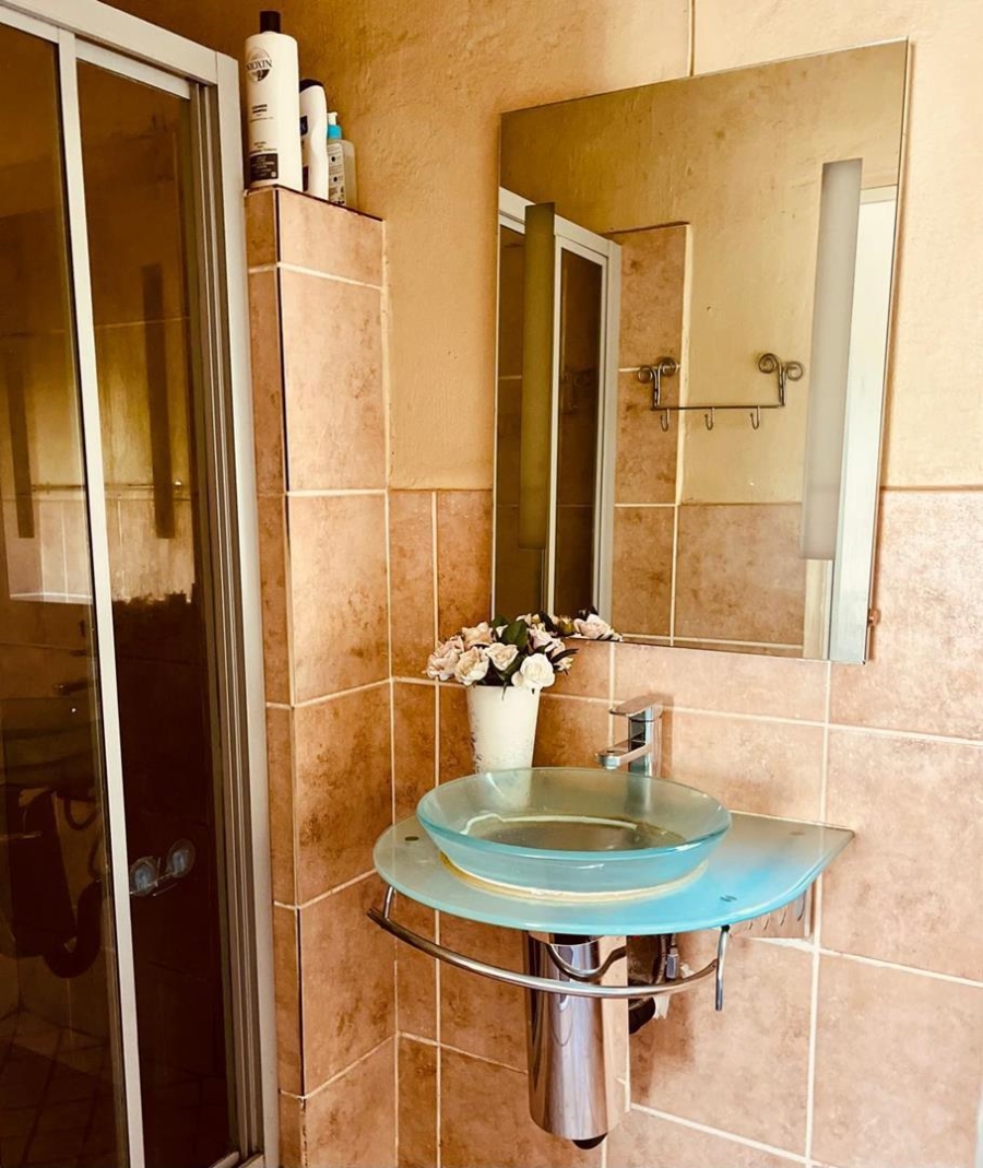 3 Bedroom Property for Sale in Heuwelsig Estate Gauteng