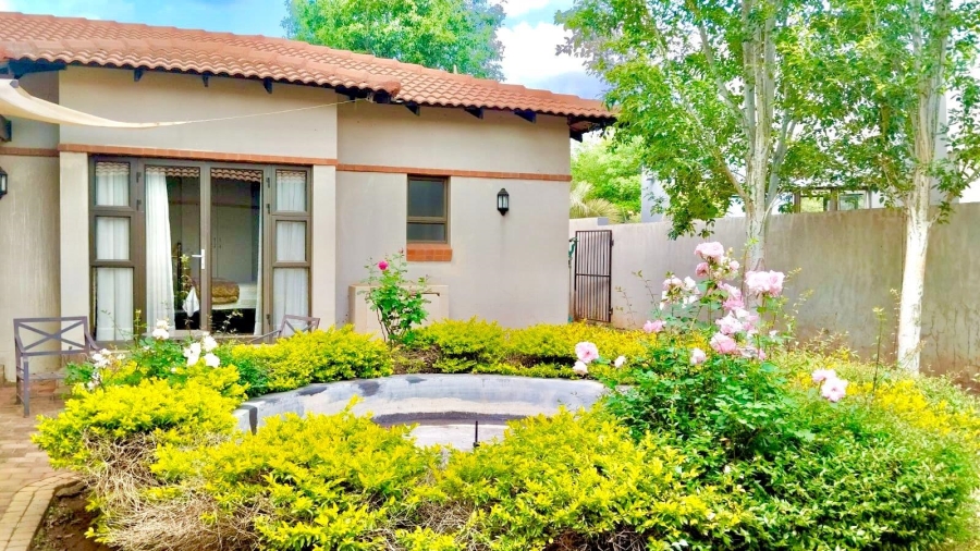To Let 1 Bedroom Property for Rent in Silver Lakes Golf Estate Gauteng