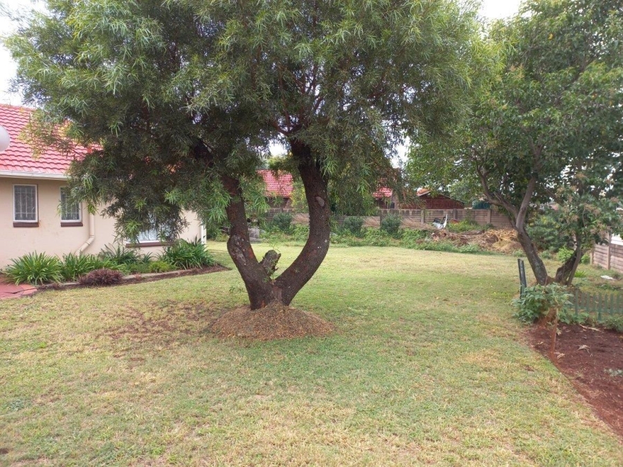 3 Bedroom Property for Sale in Wierdapark Gauteng