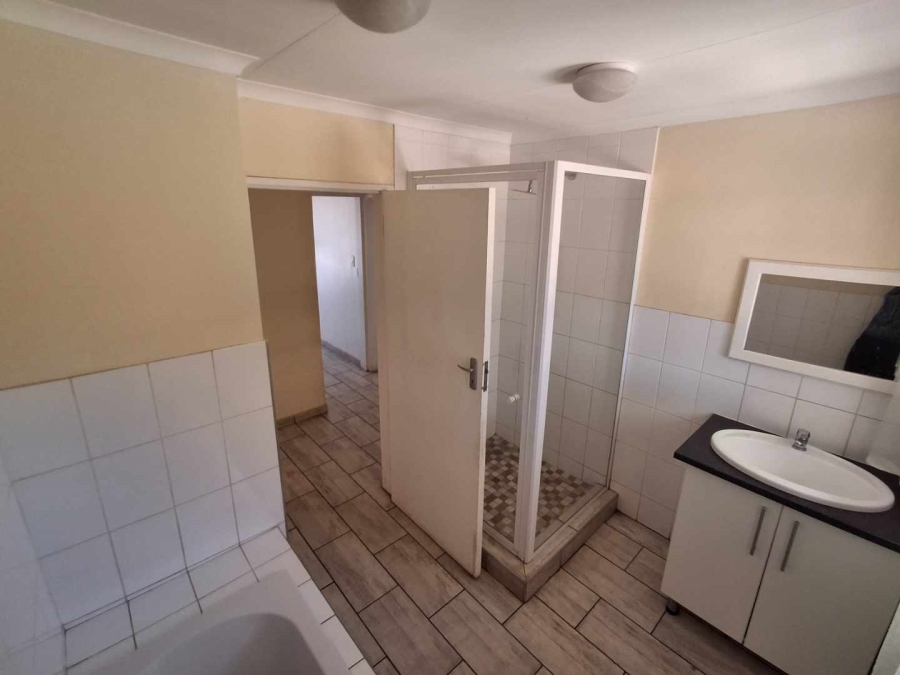 3 Bedroom Property for Sale in Wierdapark Gauteng