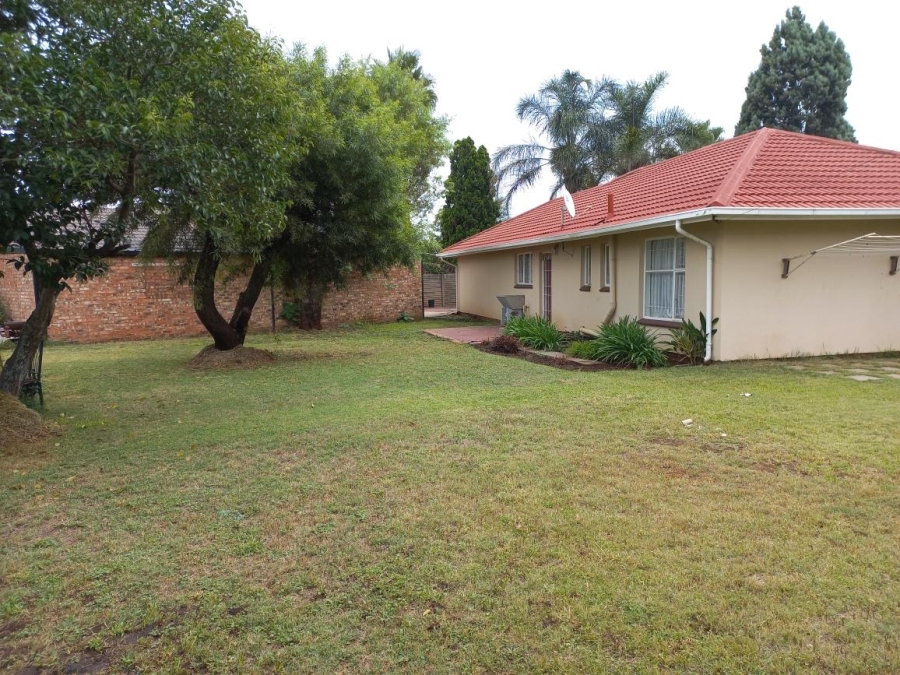 3 Bedroom Property for Sale in Wierdapark Gauteng