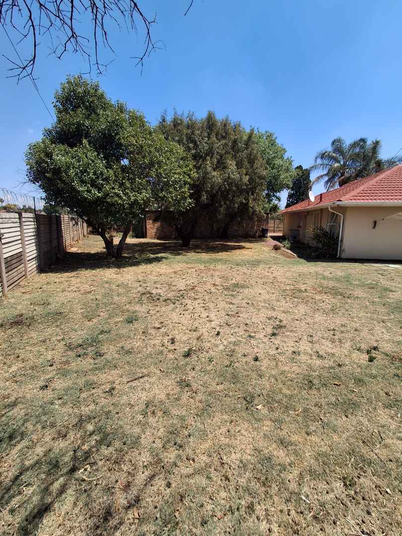 3 Bedroom Property for Sale in Wierdapark Gauteng