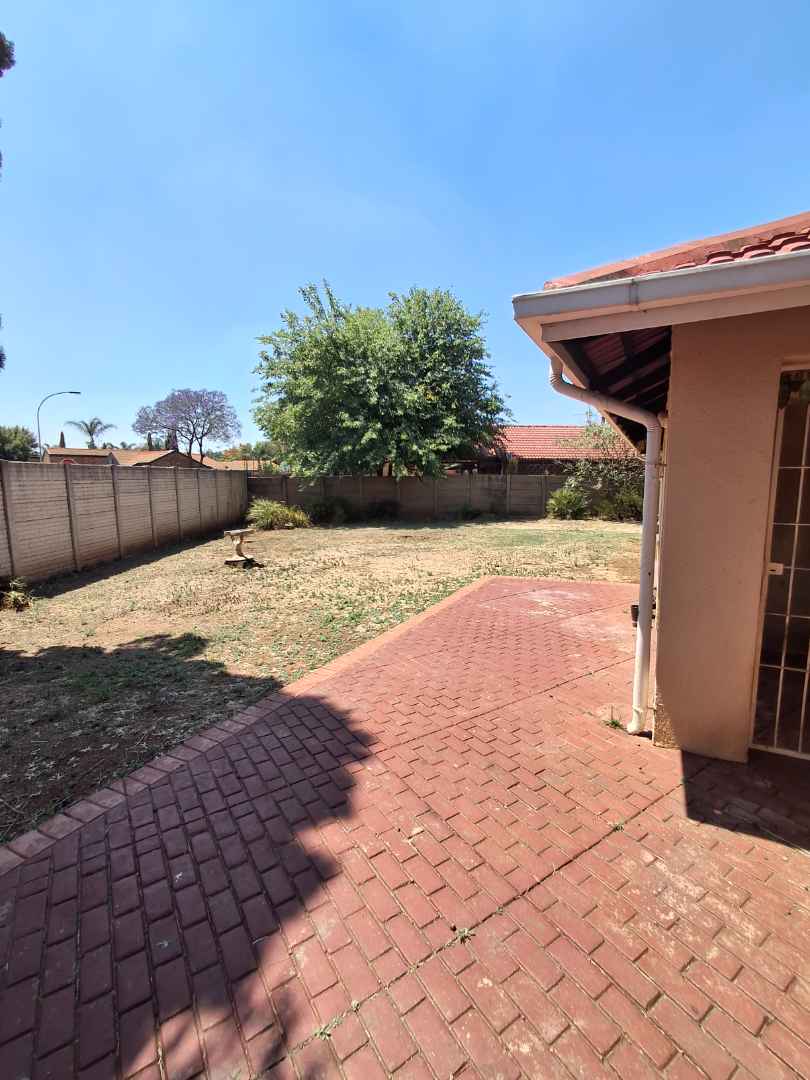 3 Bedroom Property for Sale in Wierdapark Gauteng