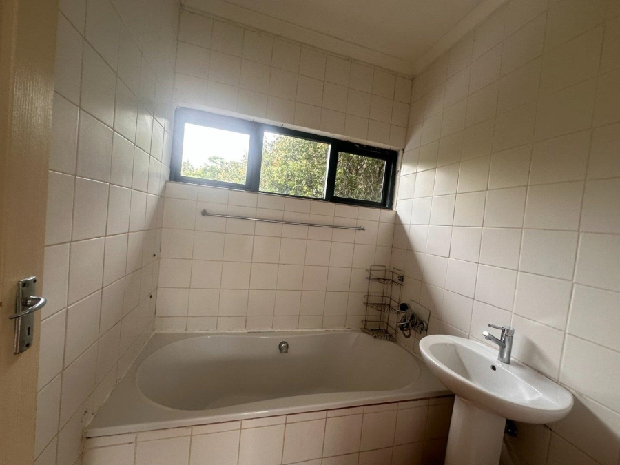To Let 5 Bedroom Property for Rent in Wilgeheuwel Gauteng