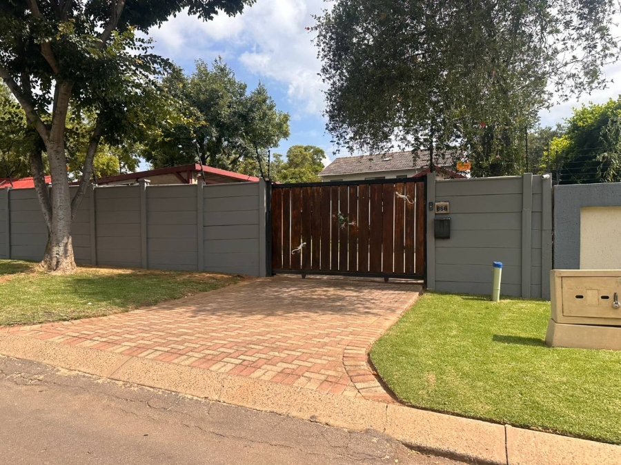 To Let 5 Bedroom Property for Rent in Wilgeheuwel Gauteng