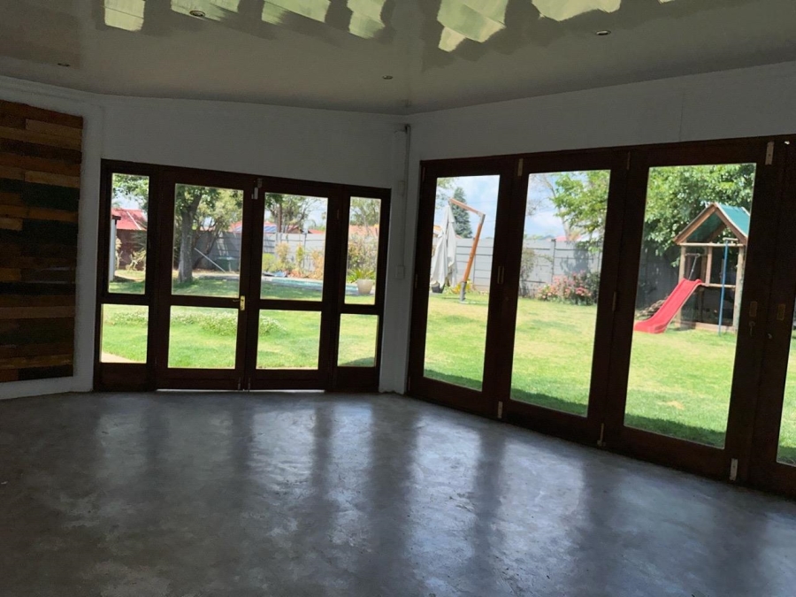 To Let 5 Bedroom Property for Rent in Wilgeheuwel Gauteng