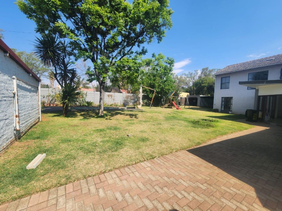 To Let 5 Bedroom Property for Rent in Wilgeheuwel Gauteng