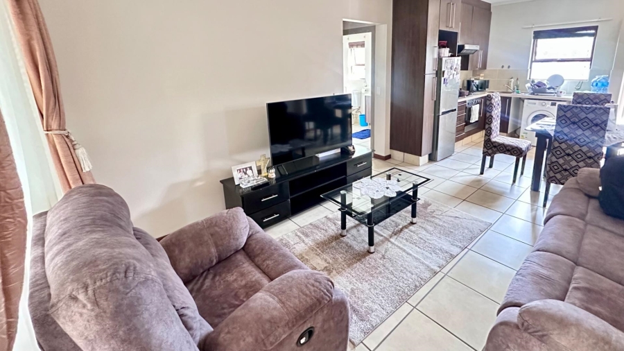 To Let 1 Bedroom Property for Rent in Broadacres Gauteng
