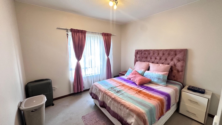 To Let 1 Bedroom Property for Rent in Broadacres Gauteng