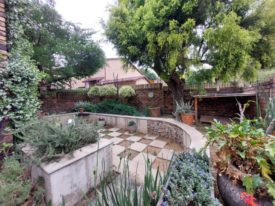 1 Bedroom Property for Sale in Strathavon Gauteng