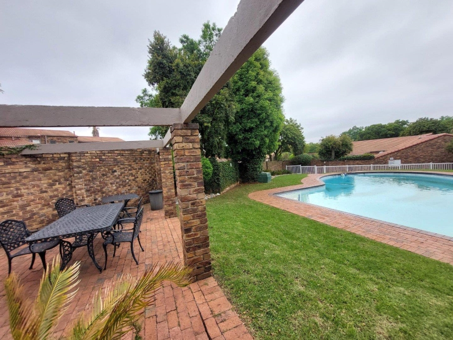 1 Bedroom Property for Sale in Strathavon Gauteng