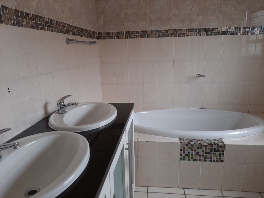 To Let 3 Bedroom Property for Rent in Kengies Gauteng