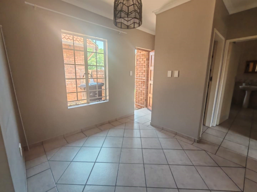 2 Bedroom Property for Sale in Amberfield Gauteng