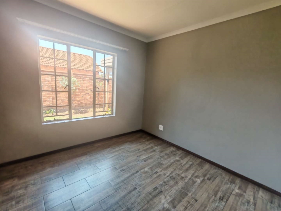 2 Bedroom Property for Sale in Amberfield Gauteng
