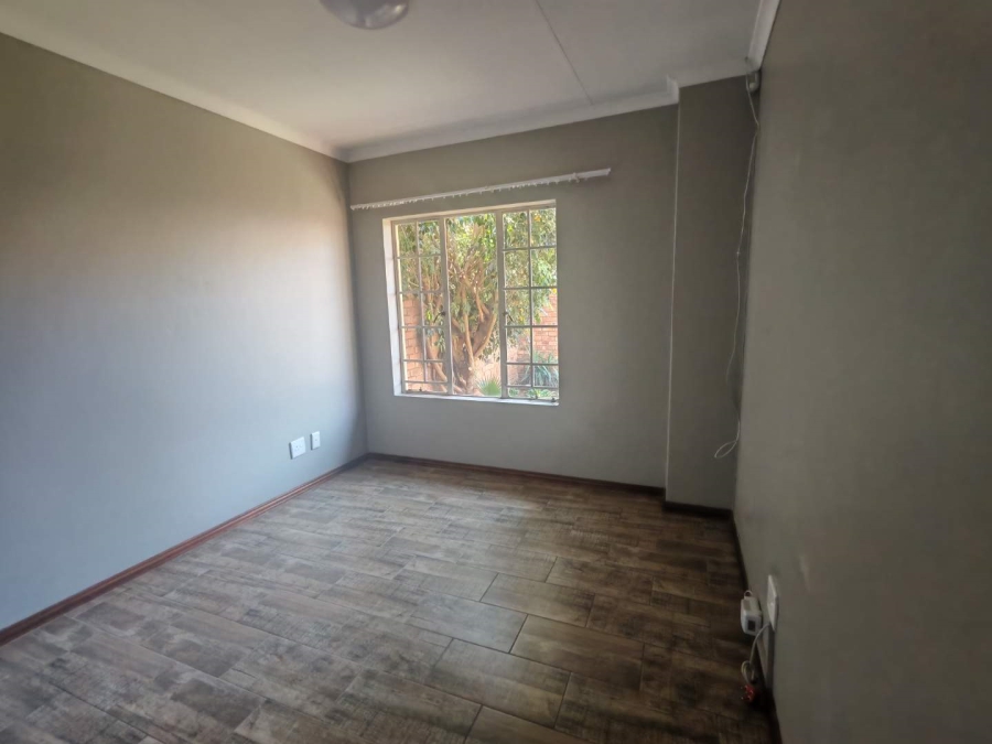 2 Bedroom Property for Sale in Amberfield Gauteng