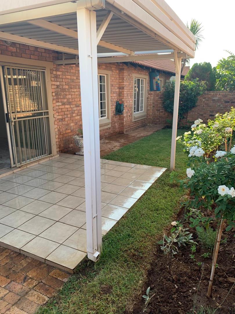 2 Bedroom Property for Sale in Amberfield Gauteng