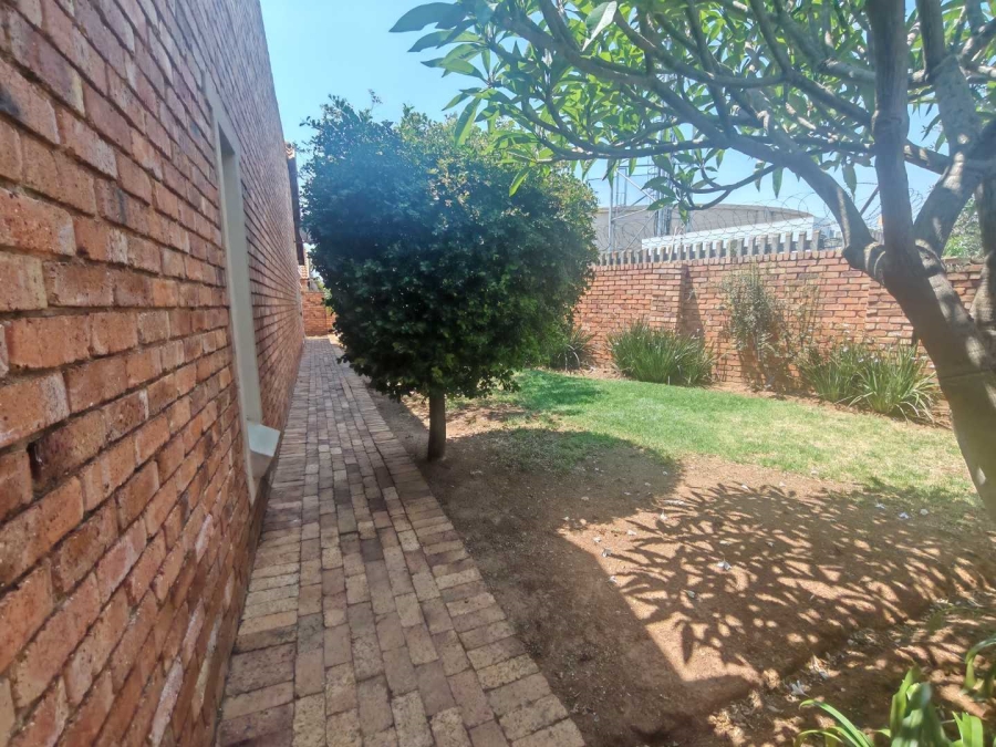 2 Bedroom Property for Sale in Amberfield Gauteng